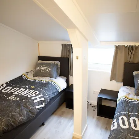 Spacious In Oirschot Near Forest Tatil Evi *