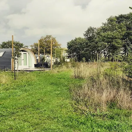 Semesterbostad Spacious In Near Forest *