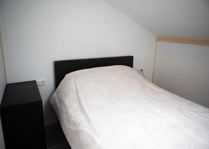 Semesterbostad Spacious In Near Forest *